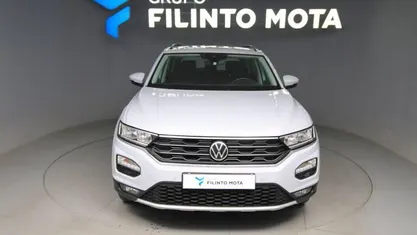 Usado VW T-Roc Style 110 HP (80 kW) 2022 Cinzento SUV