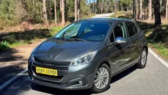 Cinzento Usado 2017 Peugeot 208 Citadino | € 9.900 (Preço justo)