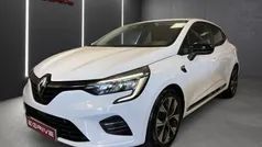 Branco Usado 2021 Renault Clio V LIMITED | € 14.480 (Preço justo)