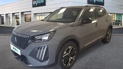 Usado Peugeot 2008 Allure 145 HP (106 kW) 2025 Cinzento SUV