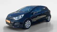Preto Usado 2016 Kia Rio Sedan | € 12.059 (Preço justo)