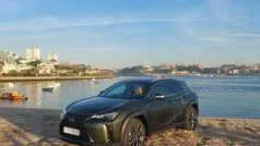 Outra Usado 2023 Lexus UX 250h Sport Line SUV | € 41.500