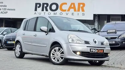 Cinzento Usado 2010 Renault Modus Dynamique Monovolume | € 4.950 (Preço justo)