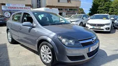 Usado 2005 Opel Astra Sedan | € 3.765 (Preço justo)