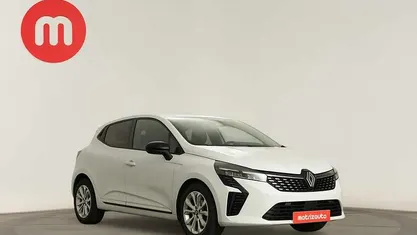 Branco Usado 2024 Renault Clio V Evolution | € 17.499 (Preço justo)