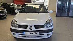 Branco Usado 2005 Renault Clio II Citadino | € 2.500 (Bom preço)