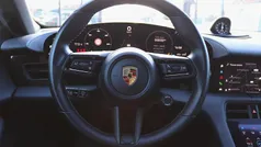 Branco Usado 2021 Porsche Taycan Performance Package Sedan | € 64.990 (Preço justo)