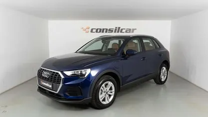 Usado Audi Q3 245 HP (180 kW) 2022 Azul escuro SUV