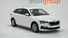 Branco Usado 2020 Skoda Scala Ambition Citadino | € 13.990 (Preço justo)
