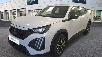 Usado Peugeot 2008 Style 100 HP (73 kW) 2025 SUV