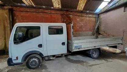 Usado Nissan Cabstar 96 HP (70 kW) 2008 Branco Pickup