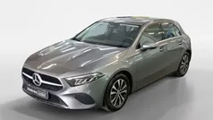 Cinza Usado 2024 Mercedes A200 Sedan | € 30.900 (Super Preço)