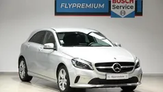 Cinza Usado 2018 Mercedes A180 Urban Citadino | € 21.750 (Preço justo)
