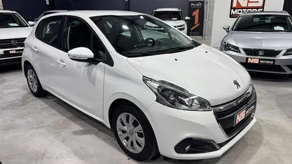 Usado Peugeot 208 82 HP (60 kW) 2018 Branco Citadino