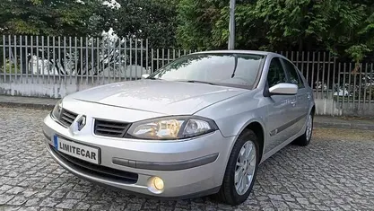 Cinzento Usado 2006 Renault Laguna II Citadino | € 2.500 (Bom preço)