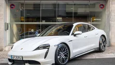 Usado 2021 Porsche Taycan Sedan | € 87.500 (Preço justo)