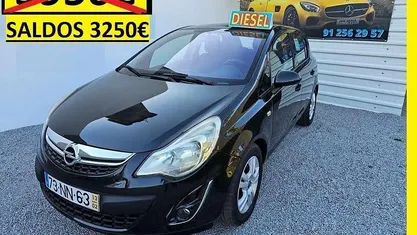 Preto Usado 2013 Opel Corsa Sedan | € 3.250 (Bom preço)