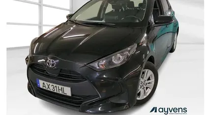Usado Toyota Yaris Comfort 72 HP (52 kW) 2023 Citadino