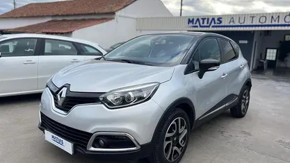 Cinzento Usado 2016 Renault Captur SUV | € 12.500 (Preço justo)