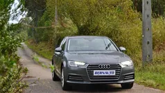 Cinzento Usado 2016 Audi A4 Sedan | € 18.900 (Preço justo)
