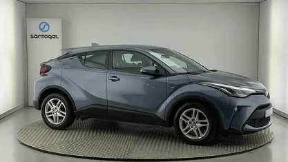 Cinzento Usado 2020 Toyota C-HR Comfort SUV | € 23.990 (Preço justo)