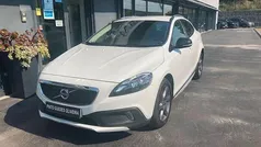 Branco Usado 2015 Volvo V40 Momentum Carrinha | € 14.990 (Bom preço)