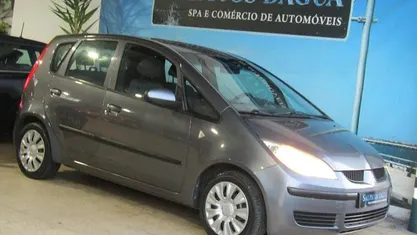 Usado Mitsubishi Colt Motion 75 HP (55 kW) 2006 Cinza