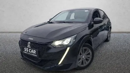 Usado Peugeot e-208 Allure 100 kW (136 HP) 2023 Preto Citadino