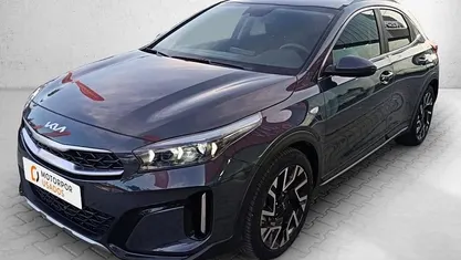Cinza Usado 2023 Kia XCeed SUV | € 20.490 (Preço justo)