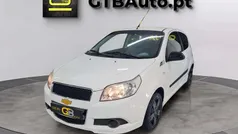 Branco Usado 2010 Chevrolet Aveo LS Citadino | € 5.900 (Preço justo)