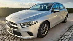 Cinza Usado 2019 Mercedes A180 Style Citadino | € 23.980 (Preço justo)