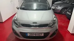 Cinza prata Usado 2011 Kia Rio EX | € 6.750 (Preço justo)