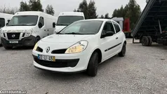 Usado 2007 Renault Clio II Dynamique Sedan | € 3.900 (Bom preço)