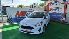 Branco Usado 2019 Ford Fiesta Active Citadino | € 12.990 (Preço justo)