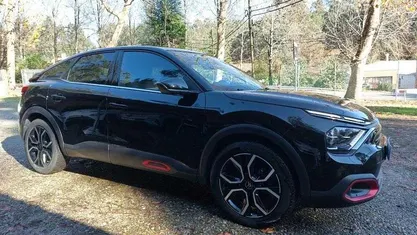 Preto Usado 2022 Citroën e-C4 | € 19.450 (Preço justo)