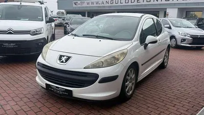Usado Peugeot 207 70 HP (51 kW) 2009 Branco