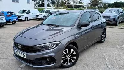 Usado Fiat Tipo 101 HP (74 kW) 2022 Cinzento