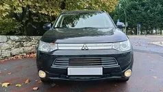 Preto Usado 2016 Mitsubishi Outlander P-HEV Intense SUV | € 13.500 (Bom preço)
