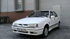 Branco Usado 1995 Renault R9 Sedan | € 875