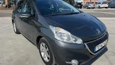 Cinza Usado 2013 Peugeot 208 Citadino | € 6.750 (Preço justo)