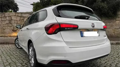Branco Usado 2020 Fiat Tipo Wagon Carrinha | € 11.990 (Preço justo)