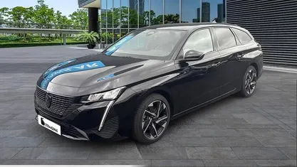 Preto Usado 2024 Peugeot 308 Allure Carrinha | € 29.600 (Preço justo)