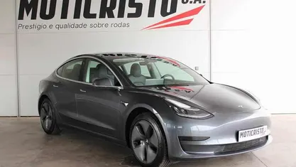 Usado 2020 Tesla Model 3 Standard Range Plus Sedan | € 22.900 (Preço justo)