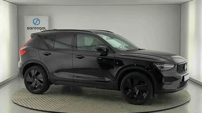 Preto Usado 2025 Volvo XC40 SUV | € 43.490 (Preço justo)