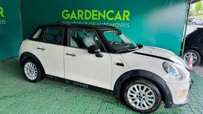 Usado Mini Cooper 136 HP (100 kW) 2016 Branco Citadino