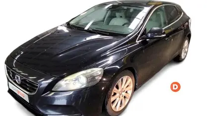 Usado Volvo V40 115 HP (84 kW) 2013 Preto