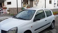 Branco Usado 2002 Renault Clio II Carrinha | € 2.300 (Bom preço)