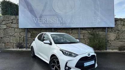 Usado 2022 Toyota Yaris Hybrid Comfort | € 21.750 (Preço justo)