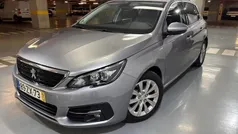 Cinza Usado 2020 Peugeot 308 Style Citadino | € 14.800 (Preço justo)