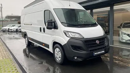 Usado Fiat Ducato 150 HP (110 kW) 2019 Branco Van